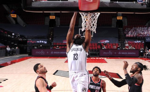 三巨头有多香？湖勇举步维艰 篮网依旧高歌猛进